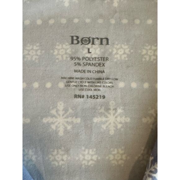 NWT Women’s Born 2pc Long Sleeve Notch Pajama Set Blue Snowflakes Sz. Large - Picture 5 of 5